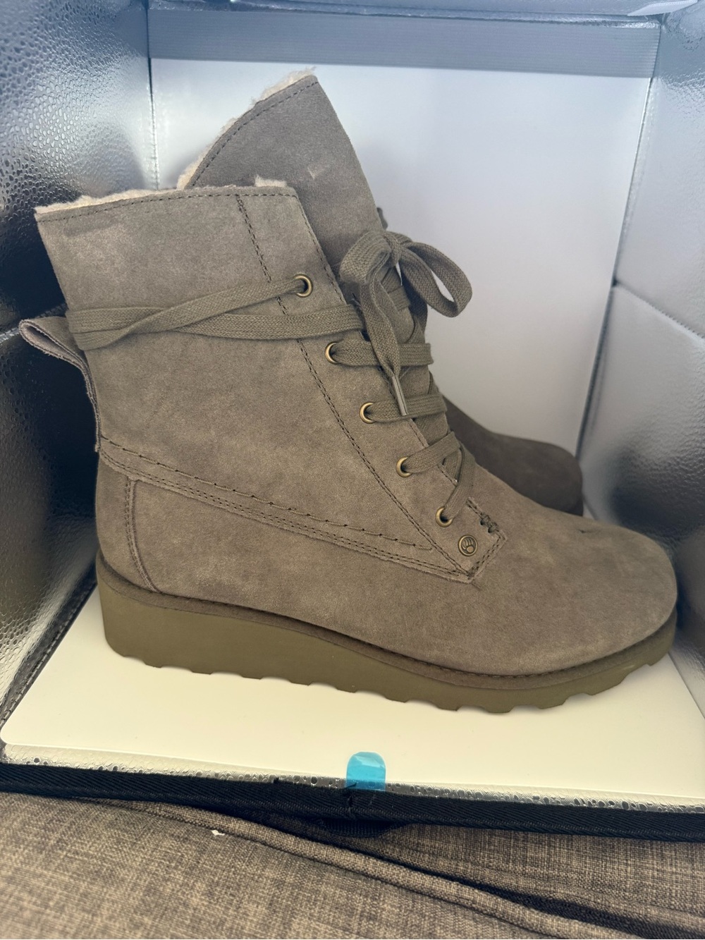 Women's Suede Lace-Up Ankle Boots in green - Picture 2 of 7